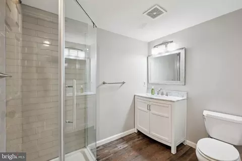 Bath - 11626 Old Annapolis Rd, Frederick, MD 21701 photo 3 of 3
