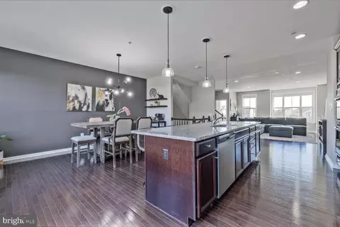 6530 Newton Dr, Frederick, MD 21703