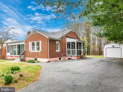 8913 Yellow Springs Rd, Frederick, MD 21702