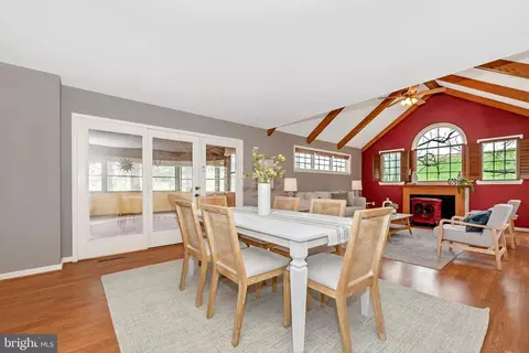 Dining - 2801 Grandview Dr, Middletown, MD 21769 photo 2 of 3