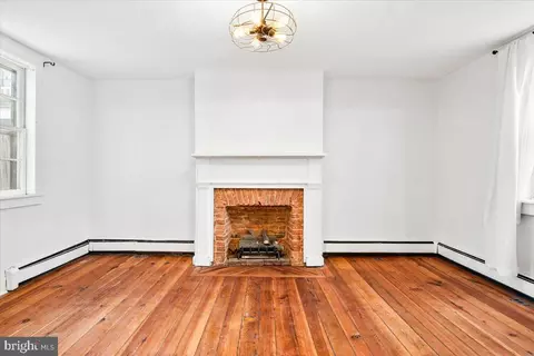 Living - 129 W 5th St, Frederick, MD 21701 photo 5 of 5