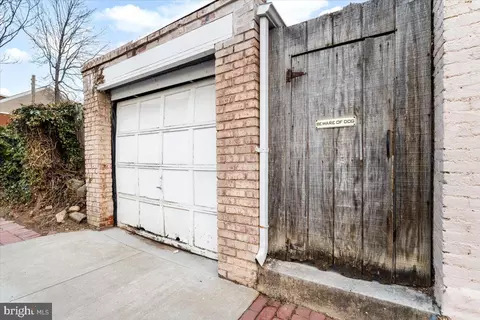 Exterior - 129 W 5th St, Frederick, MD 21701 photo 5 of 10