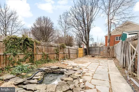 Exterior - 129 W 5th St, Frederick, MD 21701 photo 4 of 10