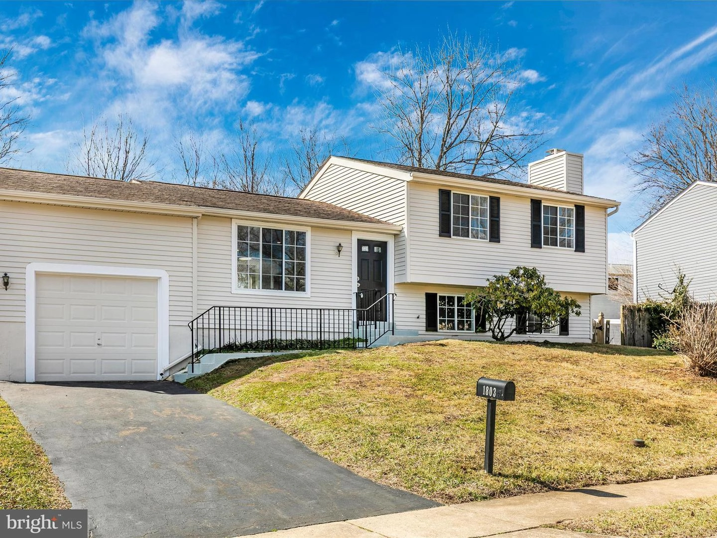 1803 Rustic Hill Ct, Frederick, MD 21702 photo 2