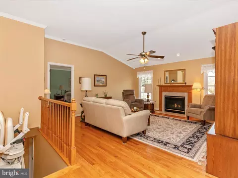 Living - 2025 Chapel Ct, Frederick, MD 21702 photo 4 of 6