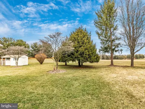 Exterior - 2025 Chapel Ct, Frederick, MD 21702 photo 12 of 17