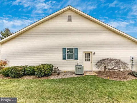 Exterior - 2025 Chapel Ct, Frederick, MD 21702 photo 6 of 17