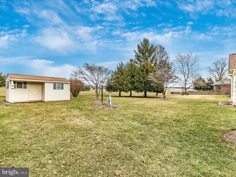 Exterior - 2025 Chapel Ct, Frederick, MD 21702 photo 9 of 17