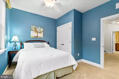 Bedroom - 34 Maxwell Sq, Frederick, MD 21701 photo 6 of 9
