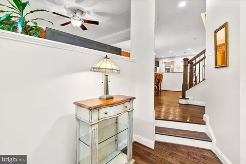 Entry Way - 34 Maxwell Sq, Frederick, MD 21701 photo 4 of 7