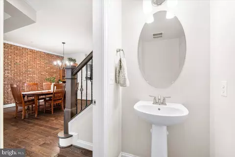 Entry Way - 34 Maxwell Sq, Frederick, MD 21701 photo 5 of 7