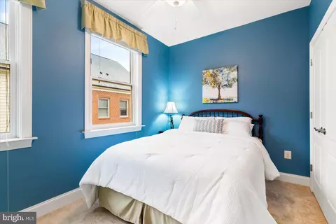 Bedroom - 34 Maxwell Sq, Frederick, MD 21701 photo 5 of 9