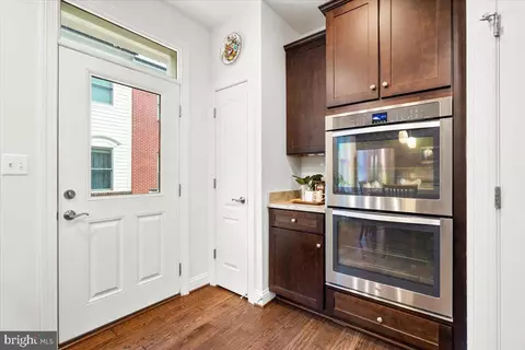 Entry Way - 34 Maxwell Sq, Frederick, MD 21701 photo 1 of 7