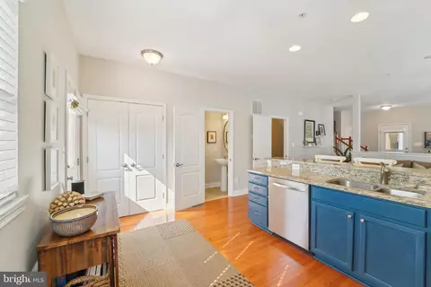 Entry Way - 34 W 6th St, Frederick, MD 21701 photo 2 of 7
