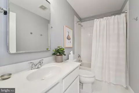 Bath - 34 W 6th St, Frederick, MD 21701 photo 2 of 2