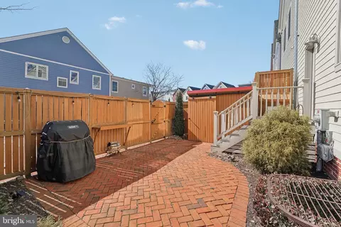 Exterior - 34 W 6th St, Frederick, MD 21701 photo 4 of 7