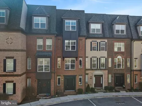 1442 Trafalgar Ln, Frederick, MD 21701