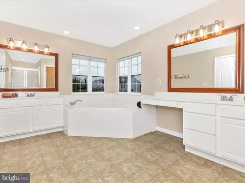605 Crossover Ct, Frederick, MD 21703 photo 32