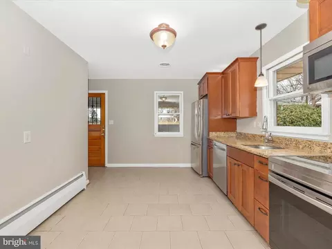 6105 Dover St, Frederick, MD 21704 photo 18