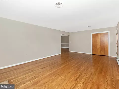 6105 Dover St, Frederick, MD 21704 photo 10