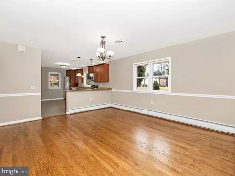 6105 Dover St, Frederick, MD 21704 photo 13