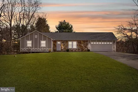 5807 Western View Pl, Mount Airy, MD 21771