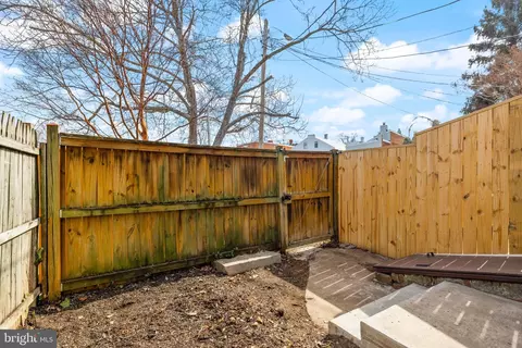 Exterior - 30 S Bentz St, Frederick, MD 21701 photo 8 of 13