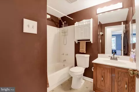 Bath - 1324 Split Rail Ln, Frederick, MD 21703 photo 2 of 2