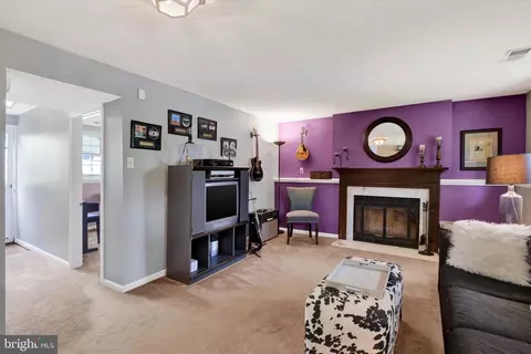 Living - 1324 Split Rail Ln, Frederick, MD 21703 photo 2 of 3