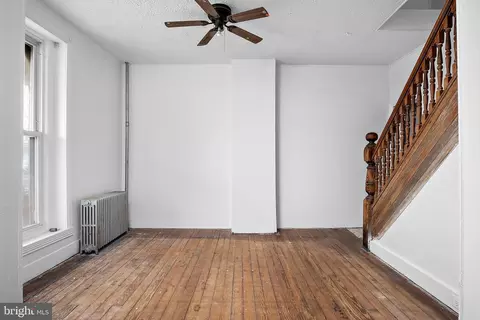 Entry Way - 201 Maple Ave, Frederick, MD 21701 photo 3 of 4