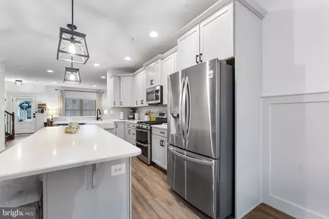 Entry Way - 1313 Pedigree St, Frederick, MD 21702 photo 5 of 18