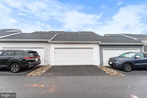 Exterior - 1313 Pedigree St, Frederick, MD 21702 photo 7 of 10