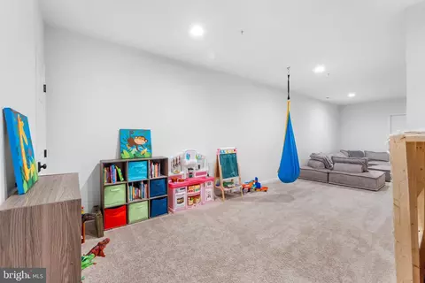 Entry Way - 1313 Pedigree St, Frederick, MD 21702 photo 11 of 18
