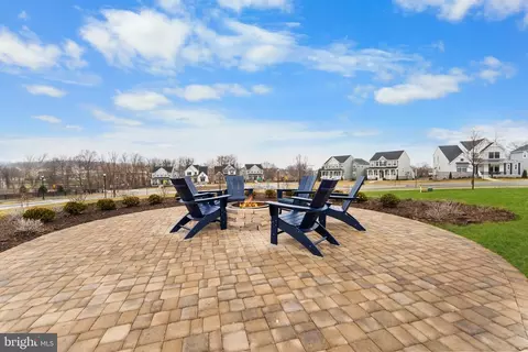 Exterior - 1313 Pedigree St, Frederick, MD 21702 photo 9 of 10