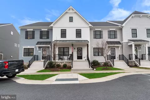 1313 Pedigree St, Frederick, MD 21702