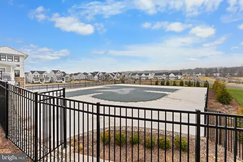 Exterior - 1313 Pedigree St, Frederick, MD 21702 photo 10 of 10