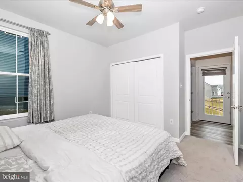 Bedroom - 5602 Pine Bluff Ct, Frederick, MD 21704 photo 3 of 8