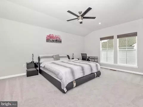 Bedroom - 5602 Pine Bluff Ct, Frederick, MD 21704 photo 7 of 8
