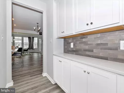 Entry Way - 5602 Pine Bluff Ct, Frederick, MD 21704 photo 3 of 5