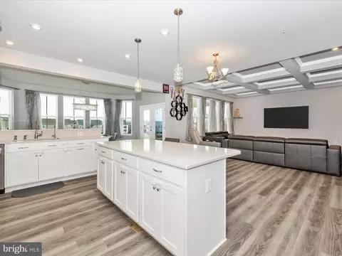 Kitchen - 5602 Pine Bluff Ct, Frederick, MD 21704 photo 3 of 4