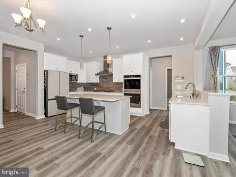 Kitchen - 5602 Pine Bluff Ct, Frederick, MD 21704 photo 2 of 4