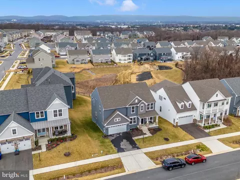 View/Area - 5602 Pine Bluff Ct, Frederick, MD 21704 photo 1 of 7