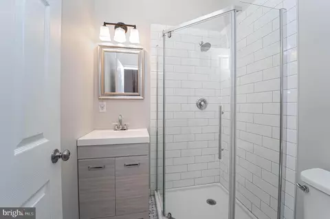 Bath - 19 E South St, Frederick, MD 21701 photo 5 of 6