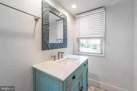 Bath - 19 E South St, Frederick, MD 21701 photo 3 of 6