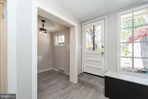 Entry Way - 19 E South St, Frederick, MD 21701 photo 3 of 10