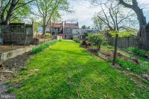 Exterior - 19 E South St, Frederick, MD 21701 photo 5 of 9