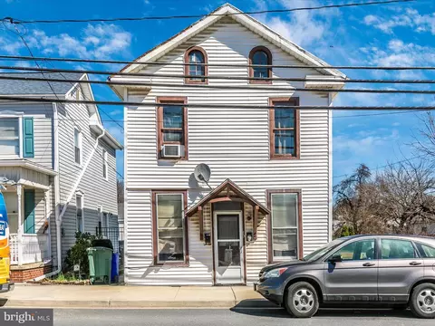 113 E Main St, Thurmont, MD 21788