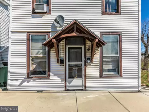 113 E Main St, Thurmont, MD 21788 photo 2