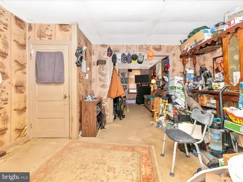 113 E Main St, Thurmont, MD 21788 photo 7