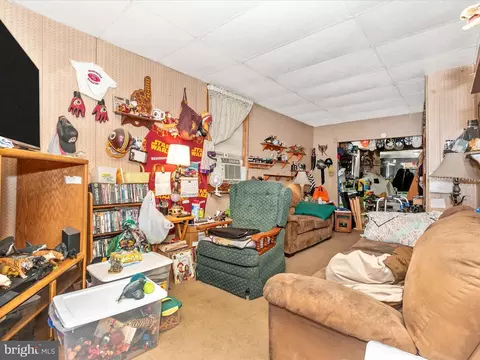 113 E Main St, Thurmont, MD 21788 photo 4